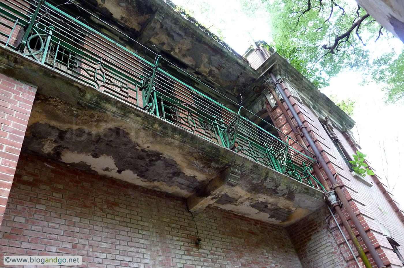 Balcony at Nam Koo Terrace, Hong Kong (13 Nov, 2011)